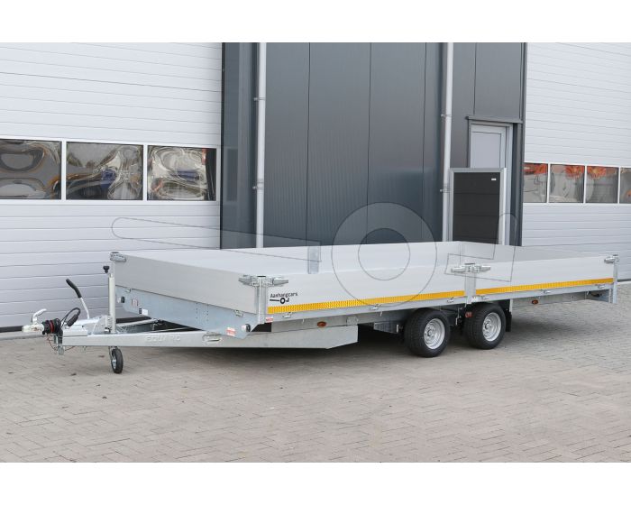 Eduard tandemas plateauwagen met 30cm hoge borden. Afmeting 506x200cm, laadvloerhoogte 56cm, bruto laadvermogen 2700kg.