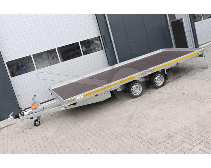 Autoambulance Eduard 506x220 cm met dichte laadvloer, 10cm hoge aluminium borden, kabellierop liersteun en oprijplaten, laadvloerhoogte 63cm, bruto laadvermogen 3500kg