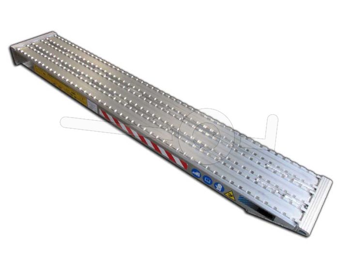 Aluminium oprijplaat Metalmec M105F/390/4500 450x39cm draagvermogen 2743kg