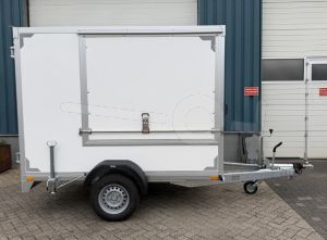 Gesloten aanhangwagen, Twins Trailers, afmetingen laadbak (lxbxh) 257x132x180cm, Enkelas geremd 1500kg (netto 1075kg)