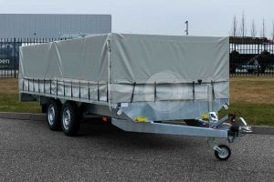 Lesaanhangwagen met huif van Twins Trailers, conform CBR eisen, 451x187cm (lxb bak), 2000kg bruto, ca. 150cm hoog vanaf de grond, tandemas geremd