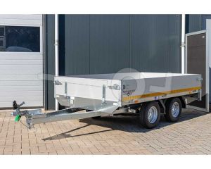 Ongeremde tandemasser Eduard plateauwagen 250x145cm met een bruto laadvermogen van 740 en een laadvloerhoogte van 72cm.