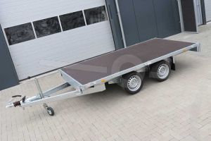 Vlakke plateauwagen Eduard zonder borden, afmeting 310x160cm, bruto laadvermogen 2700kg en laadvloerhoogte 63cm