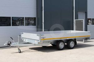 Eduard plateauwagen 3518-4-PB40-200-72, 356x180cm met 40cm borden, bruto laadvermogen 2000kg, laadvloerhoogte 72cm, geremde tandemasser met 155R13 banden