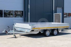 Eduard plateauwagen 3518-4-PB40-300-63, 356x180cm met 40cm borden, bruto laadvermogen 3000kg, laadvloerhoogte 63cm, geremde tandemasser met 195/50R13 banden

