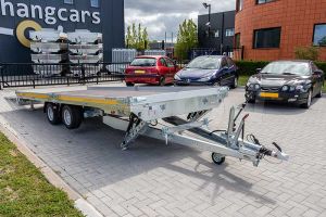 Eduard kantelbare autoambulance 606x220cm 3500kg frontaanzicht