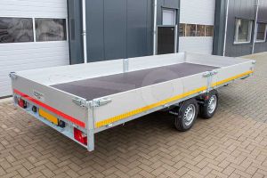 Eduard multitransporter 4520-4-PMB30-250-72, Lxb 456x200cm, Bruto 2500kg (1785kg netto), Lvh 72cm, Alu borden 30cm, Tandemas geremd, Banden 165R13, Met oprijplaten en lier.