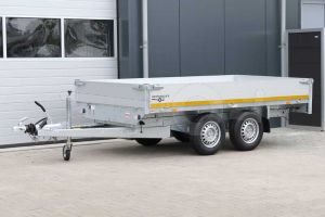 Eduard achterwaartse kipper met oprijplaten 3116-4-1OB30-200-N-72, Lxb 310x160cm, Bruto 2000kg (1388kg netto), Elektrische bediening, Lvh 72cm, Borden 30cm, Tandemas geremd, Banden 155R13