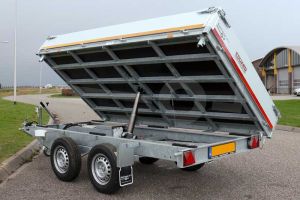 Eduard 3 zijdige kipper met handpomp 310x160cm 2500kg