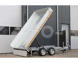 Eduard achterwaartse kipper met oprijplaten 3118-4-1O3-3563-N, Lxb 310x180cm, Bruto 3500kg (2686kg netto), Elektrische bediening, Lvh 63cm, Borden 30cm, Tandemas geremd, banden 195/50R13.