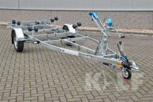 Enkelasser sloeptrailer Kalf Basic 1100-57 afmeting 570x190cm met een bruto laadvermogen van 1100kg (760 netto)