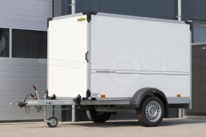 Humbaur HK 132513-15P FlexZurr gesloten aanhangwagen, 251x132x152(lxbxh), bruto 1300kg(892 netto),witte 15mm plywood wanden en 1 deur achter, vloerhoogte 54cm, banden 14", enkelas