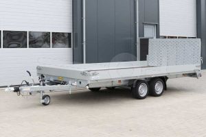 Multitransporter Humbaur MTKA 354722, hydraulisch kantelbaar, 470x218x20(lxbxh), bruto 3500kg (2535 netto), vloerhoogte 65cm, oprijhoek 9&ordm;, achterklep, 13"banden, tandemas