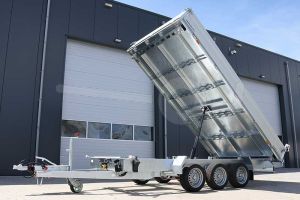 Humbaur 3-zijdige kipper met oprijplaten HTK 3500.41 Tridem, Lxb 410x210cm, Bruto 3500kg (2250kg netto), Elektrische en handmatige bediening, Lvh 75cm, Borden 35cm, Drieasser geremd, Banden 195/50R13