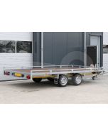 Autoambulance Eduard 406x200cm met dichte laadvloer, 10cm railing, kabellier en oprijplaten laadvloerhoogte 63cm bruto laadvermogen 3500kg