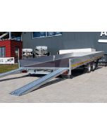 Achterzijde Eduard kantelbare multitransporter met oprijplaten 506x200cm bruto totaalgewicht 3000kg laadvloerhoogte 56cm 5020-4-AOB30-300-J-56