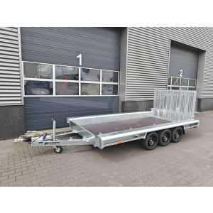 Vlemmix Machinetransporter, 400x180cm (lxb laadbak), bruto 3500kg (2660kg netto), banden 195/50R13, tridem (3 assen van 1350kg).