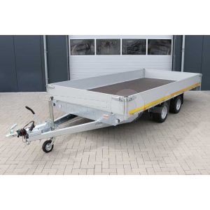 Plateauwagen Eduard Trailers met 30cm borden, laadvloerhoogte 56cm en bruto laadvermogen 3000kg.