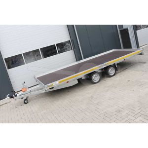 Autoambulance Eduard 506x200 cm met dichte laadvloer, aluminium borden, kabellier en oprijplaten, laadvloerhoogte 63cm, bruto laadvermogen 3000kg