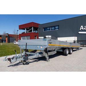 Vooraanzicht Eduard kantelbare multitransporter 606x220cm bruto totaalgewicht 3000kg laadvloerhoogte 63cm type 6022-4-AOB30-300-J-63 met gekiepte laadbak