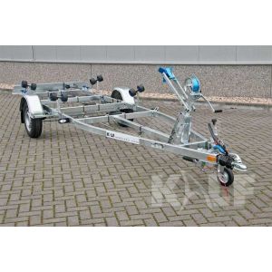 Enkelasser motorboot boottrailer Kalf Basic 1100-52 afmeting 520x190cm met een bruto laadvermogen van 1100kg (770 netto)