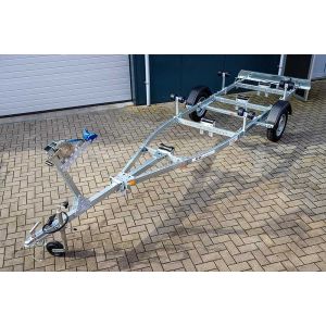 Motorboottrailer Kalf Serie 750-55K,  kantelbaar 550x170 (lxb), bruto 750kg (550 netto), met motorbootpakket, banden 13", enkelas