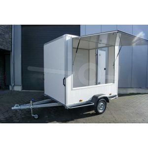 Powertrailer verkoopwagen VKWnr1 casco,  257x150x200cm (lxbxh), bruto 750 kg, wanden wit glad plywood, 1 deur achter, grote verkoopklep zijkant, enkelas