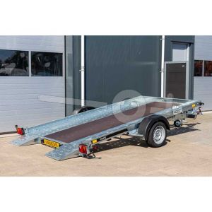 Martz kantelbare autotransporter Tieflader 350 1800, Bakmaat 353x183cm, Bruto 1800kg (1409kg netto), Gesloten laadvloer met rijbanen, Lvh 41cm, Oprijhoek circa 10°, Enkelas geremd, Banden 195/50R13