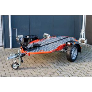 Cochet Uno verlaagbare motortrailer opvouwbaar met traanplaat laadvloer en oranje chassis                                                                                                                                                                      