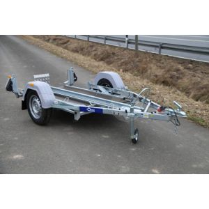 Motortrailer Blyss 150, kantelbaar voor 1 motor, totale afmeting 331x165cm, Bruto 500kg (netto 322kg), Gesloten laadvloer met rijgoot voorzien van oprijklep, Enkelas ongeremd, Banden 155/80R13