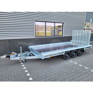 Vlemmix Machinetransporter, 400x150cm (lxb laadbak), bruto 3500kg (2650kg netto), banden 195/50R13, tridem (3 assen van 1500kg).