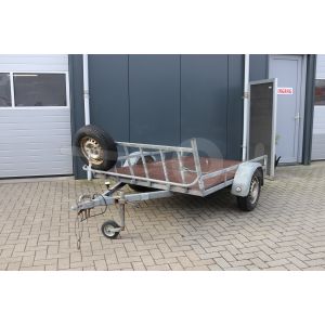 IZI motortrailer, Bak afmeting 225x150cm, Enkelas ongeremd, Bruto laadvermogen 750kg (netto 550kg) Banden 13"