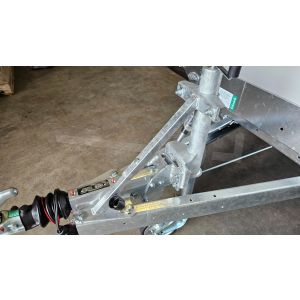 Schoor instelbaar t.b.v neuswiel rond 60mm zwaar model inclusief montage.