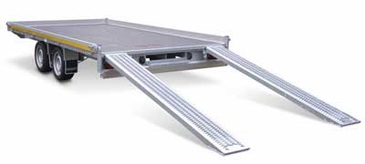 Eduard  autotransporter 4x2m met 10cm borden en oprijplaten