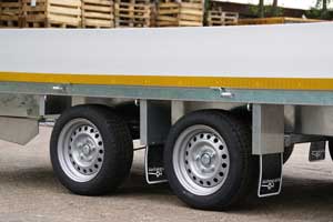 Wielen van een Eduard aanhangwagen met 63 cm laadvloerhoogte